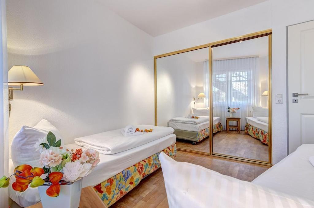 Grosse Schoene 3 Zimmer Ferienwohnung - 100 Qm - In Strandnaehe Fuer 6 Personen!! Ostseebad Heringsdorf Exterior foto